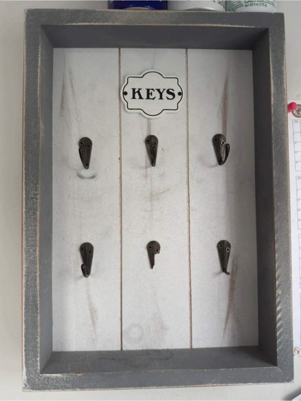 Wooden Farmhouse Key Hanging Box for Entryway-Wall Mount-Rustic Gray- 6 Hook